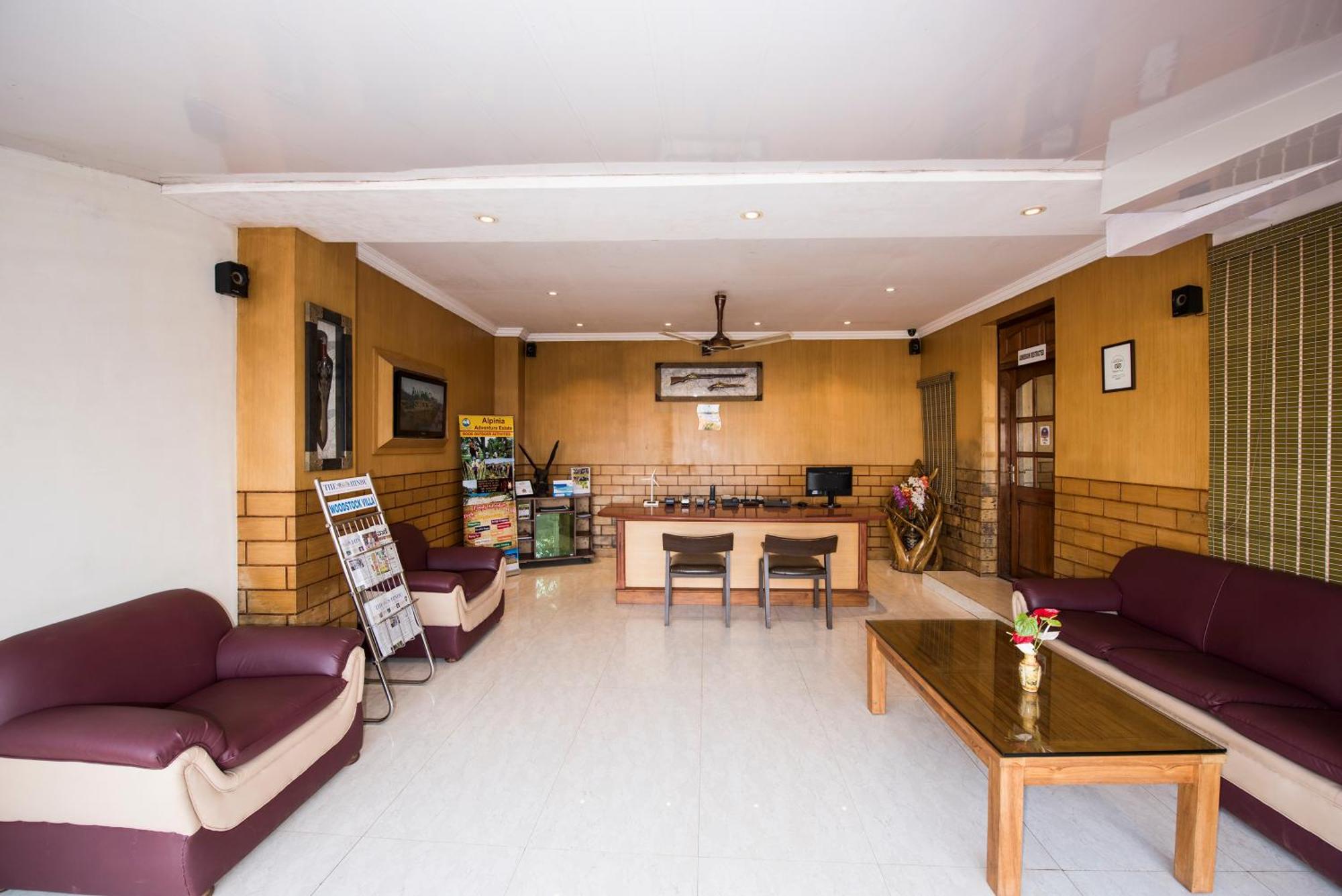 วู้ดสต็อค รีสอร์ต Hotel มาดิเครี ภายนอก รูปภาพ