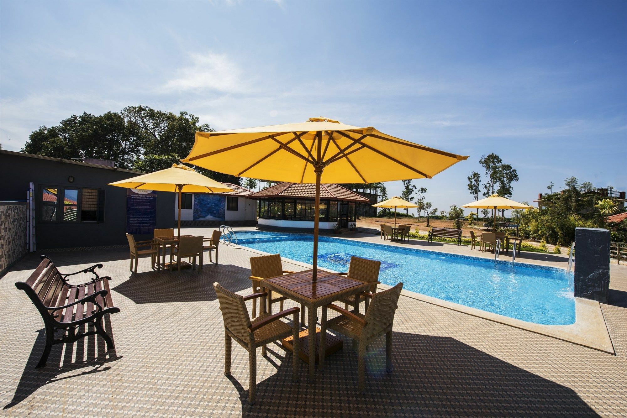 วู้ดสต็อค รีสอร์ต Hotel มาดิเครี ภายนอก รูปภาพ