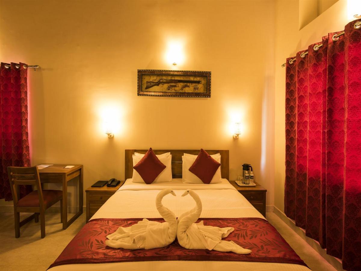 วู้ดสต็อค รีสอร์ต Hotel มาดิเครี ภายนอก รูปภาพ